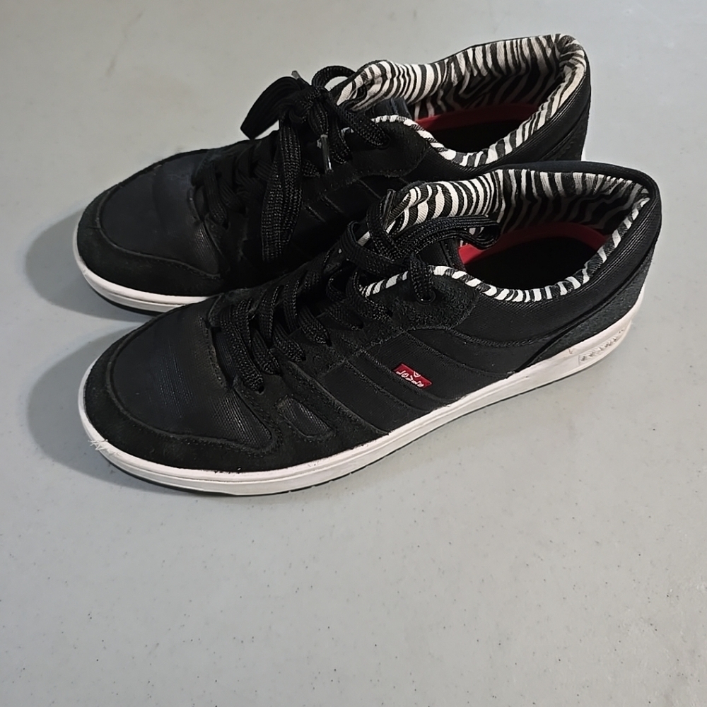 Levi's Womens BB Sz. 8.5 Durable Canvas Lace-up Lowtop Rubber Sole Sneaker